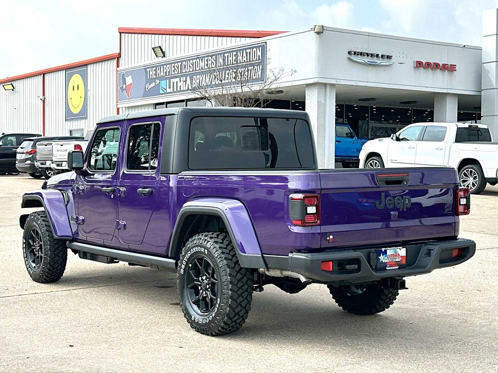 Thumbnail: 2026 Jeep Gladiator - 13