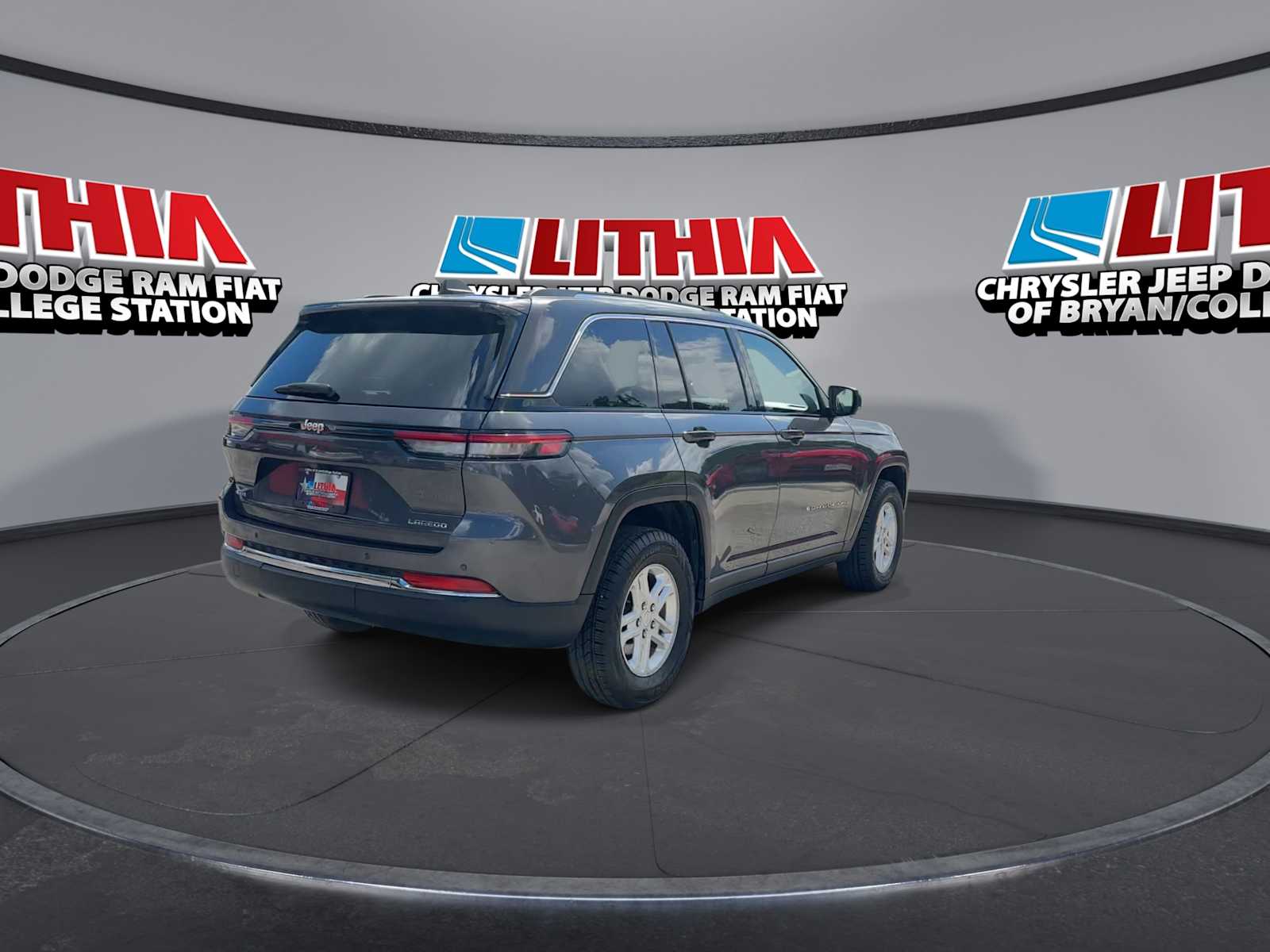 Thumbnail: 2024 Jeep Grand Cherokee - 7