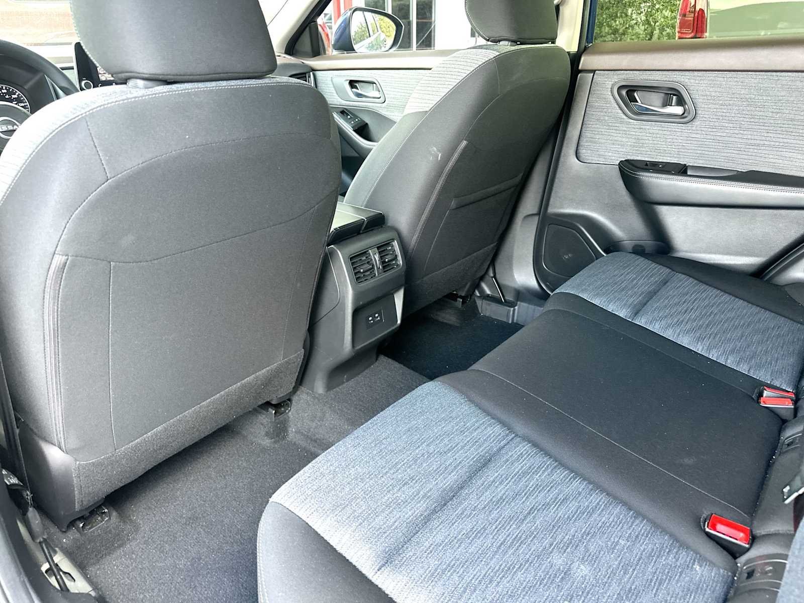 Thumbnail: 2023 Nissan Rogue - 24