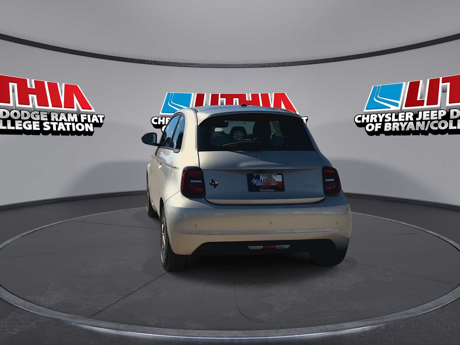 Thumbnail: 2025 Fiat 500e - 7