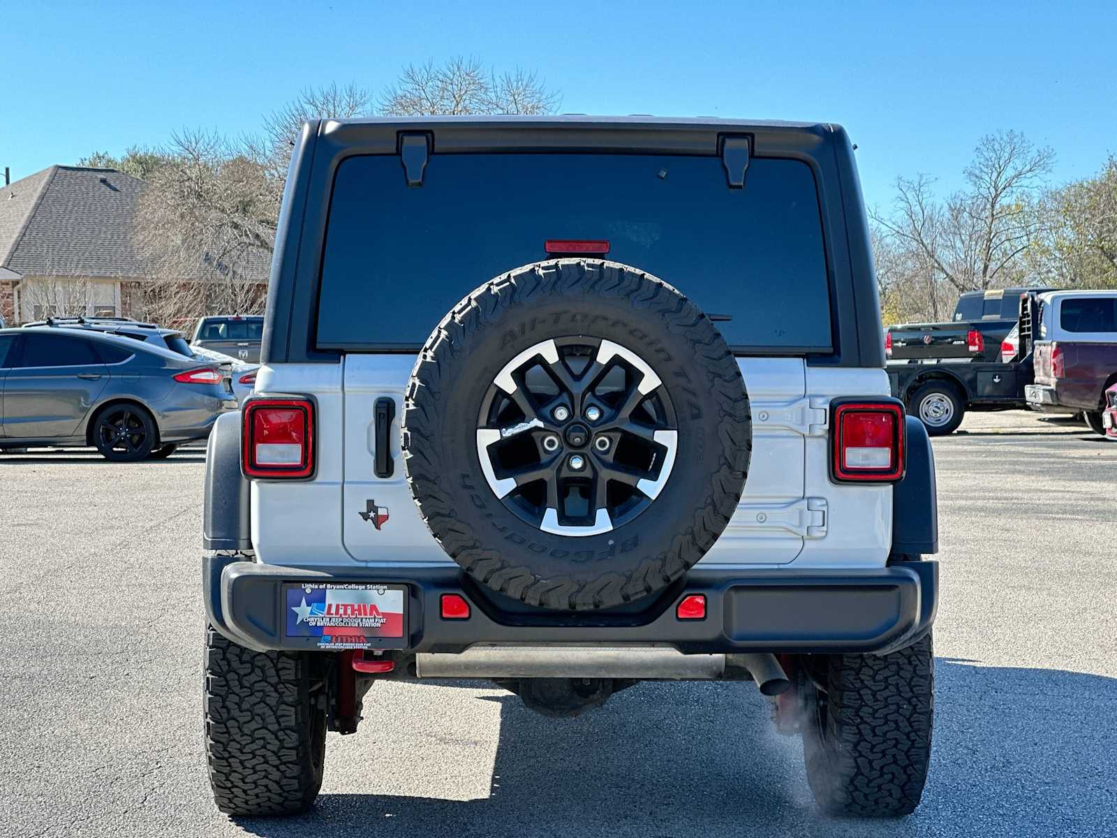 Thumbnail: 2023 Jeep Wrangler - 14