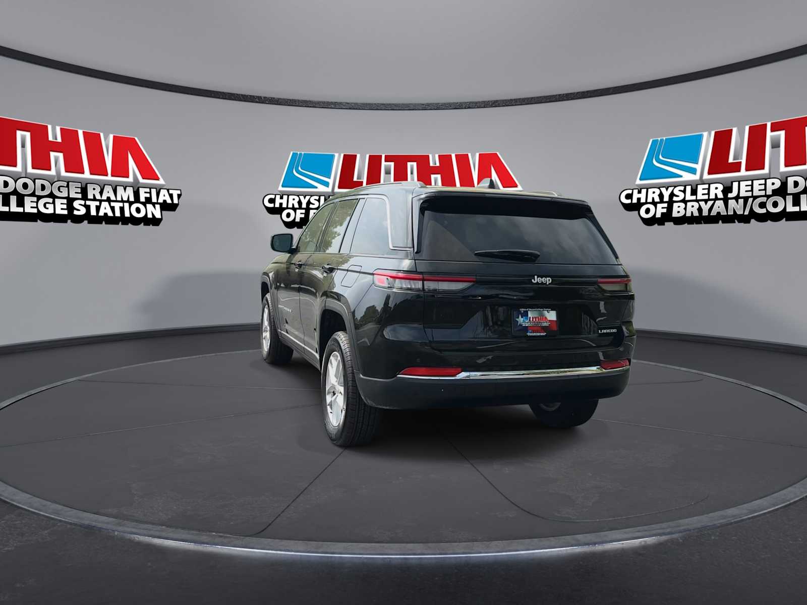Thumbnail: 2026 Jeep Grand Cherokee - 6
