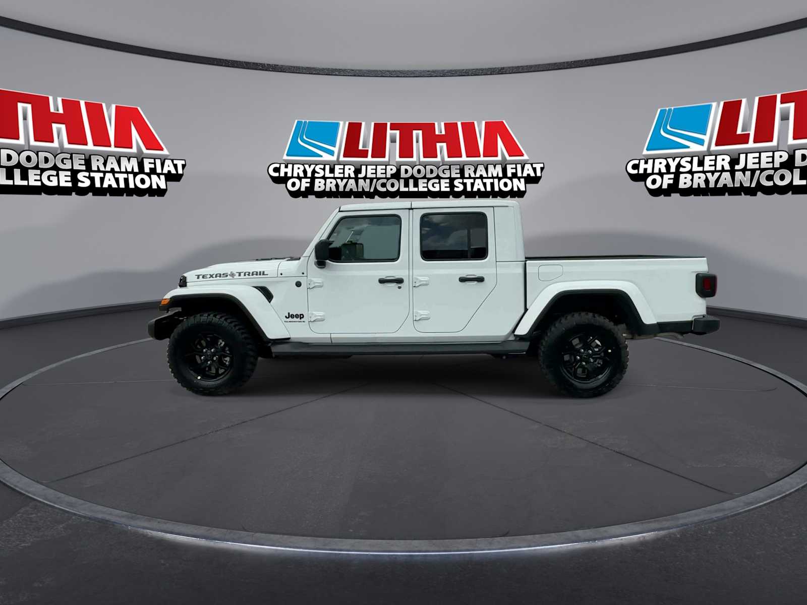 Thumbnail: 2026 Jeep Gladiator - 5