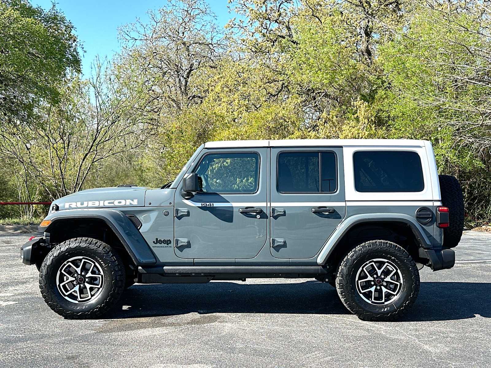 Thumbnail: 2026 Jeep Wrangler - 12