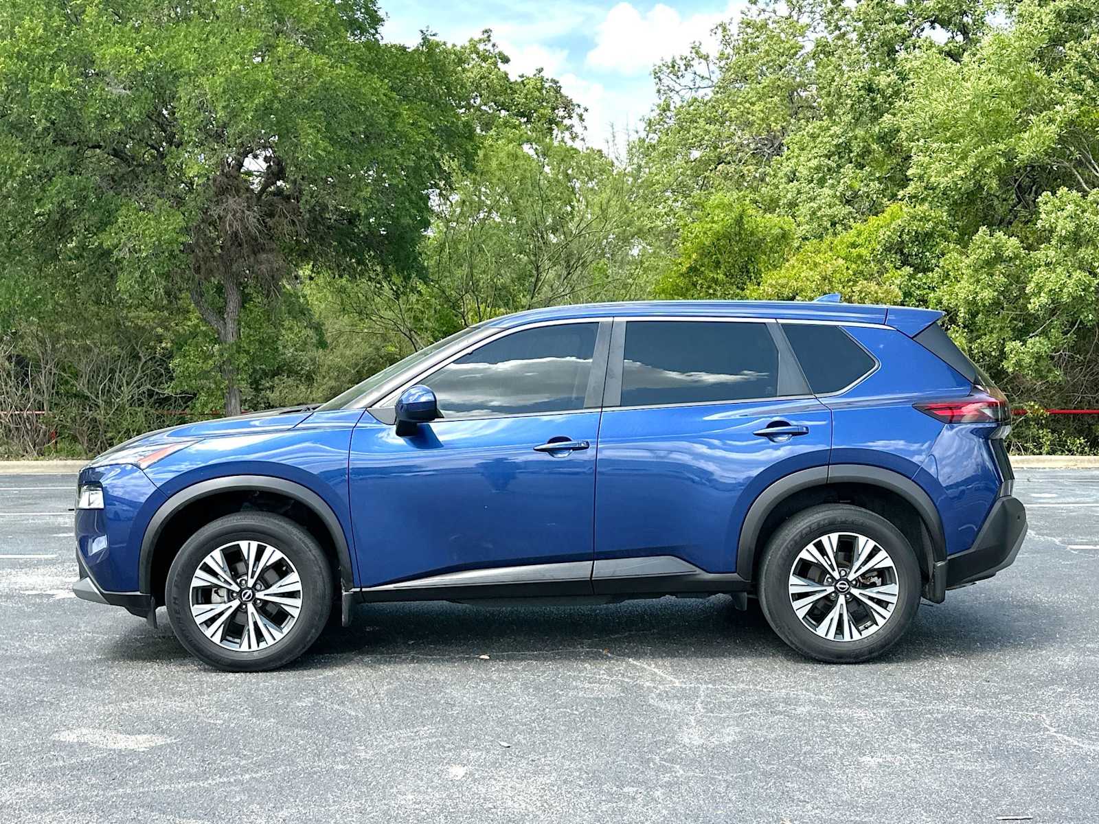 Thumbnail: 2023 Nissan Rogue - 12