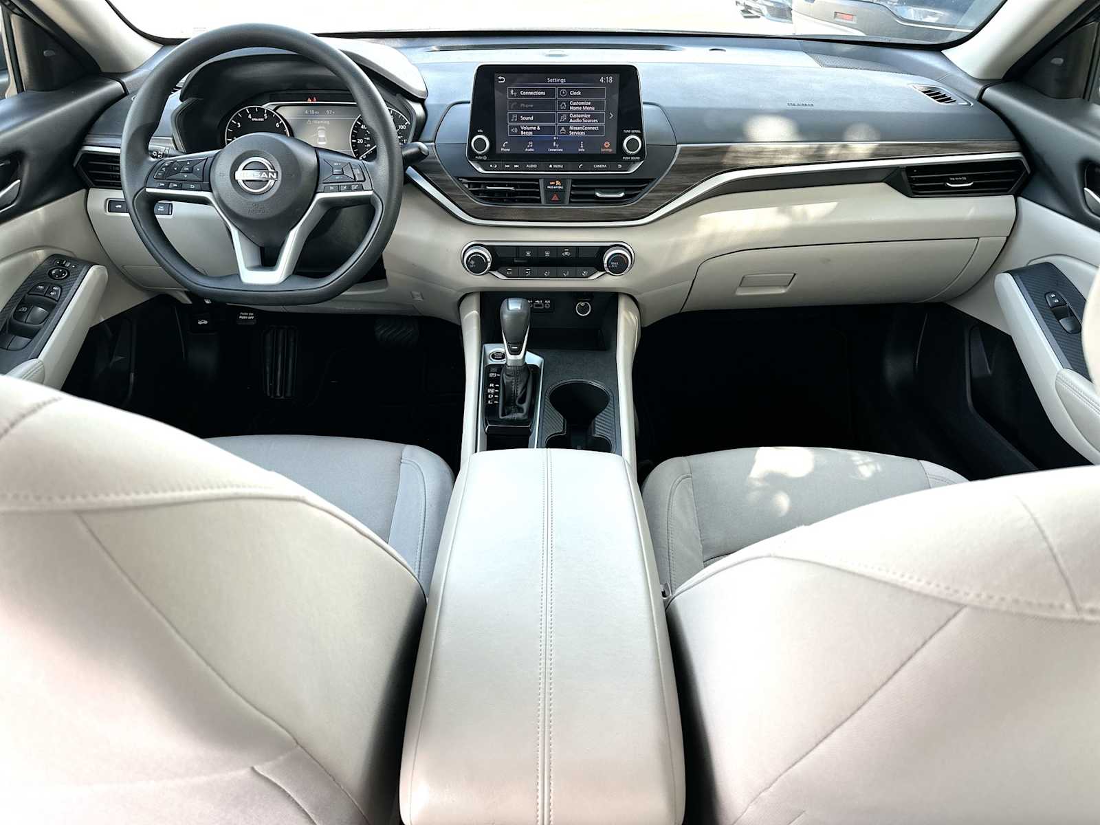 Thumbnail: 2025 Nissan Altima - 25