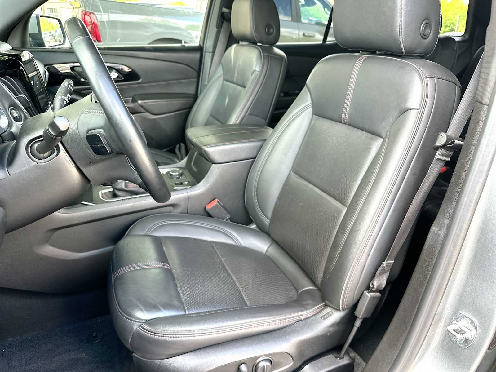 Thumbnail: 2023 Chevrolet Traverse - 17