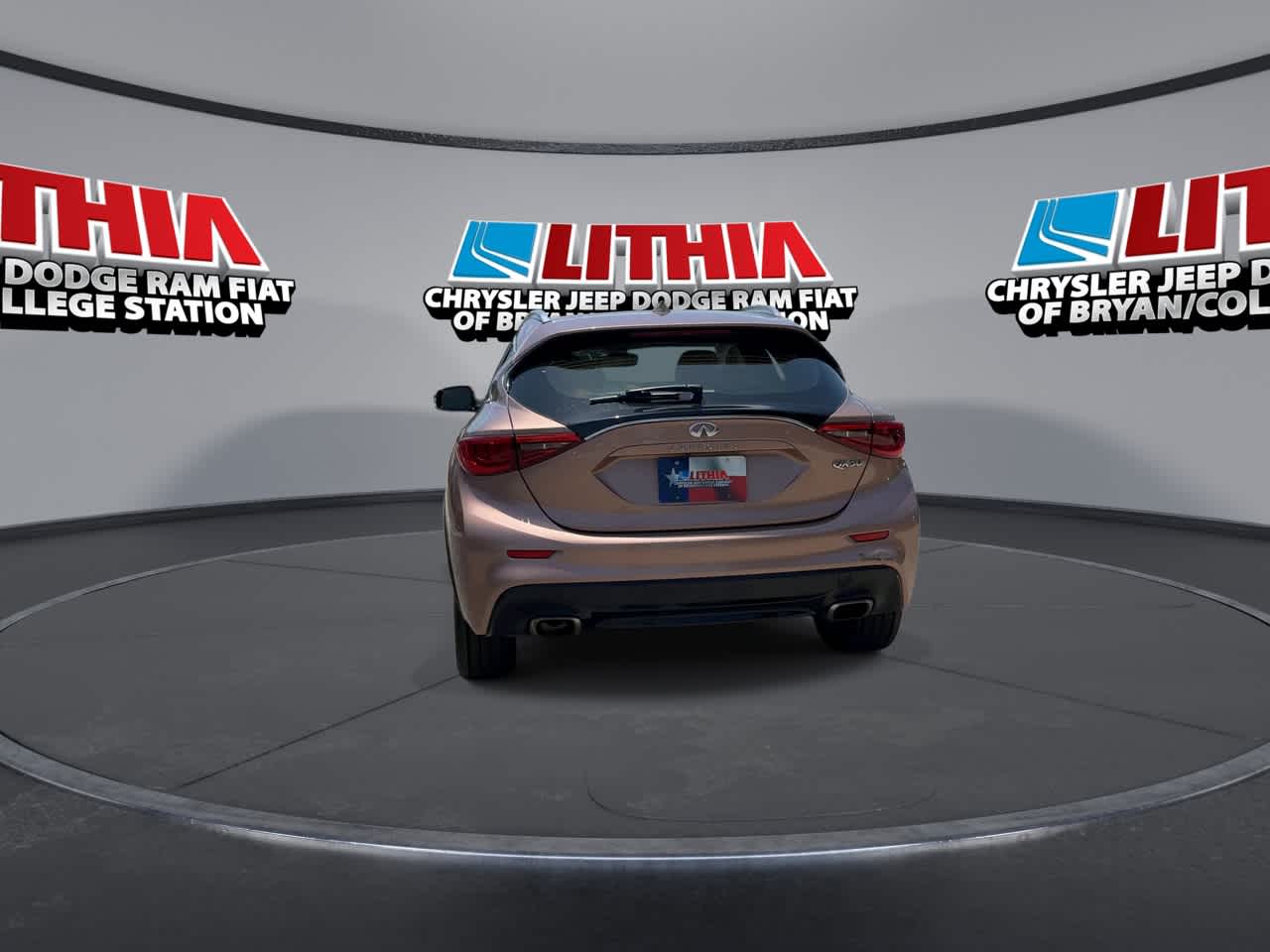 Thumbnail: 2019 INFINITI QX30 - 7
