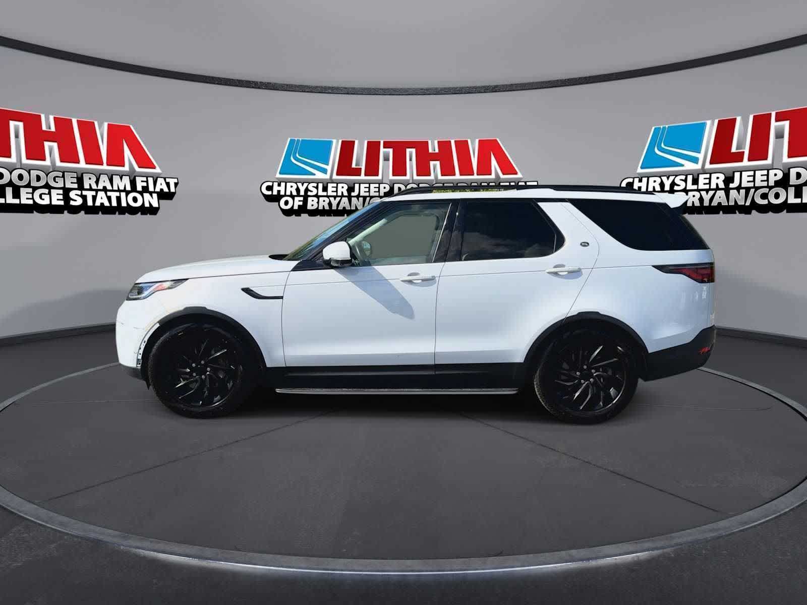 Thumbnail: 2023 Land Rover Discovery - 5