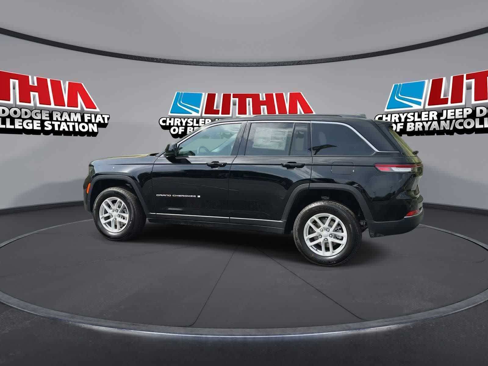 Thumbnail: 2026 Jeep Grand Cherokee - 5
