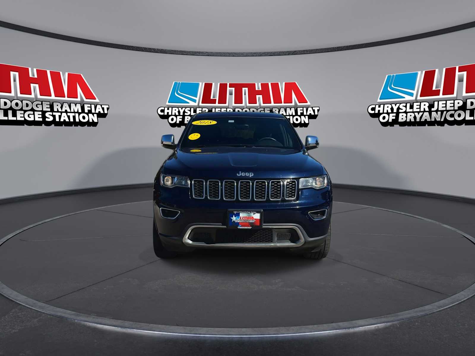 Thumbnail: 2018 Jeep Grand Cherokee - 3