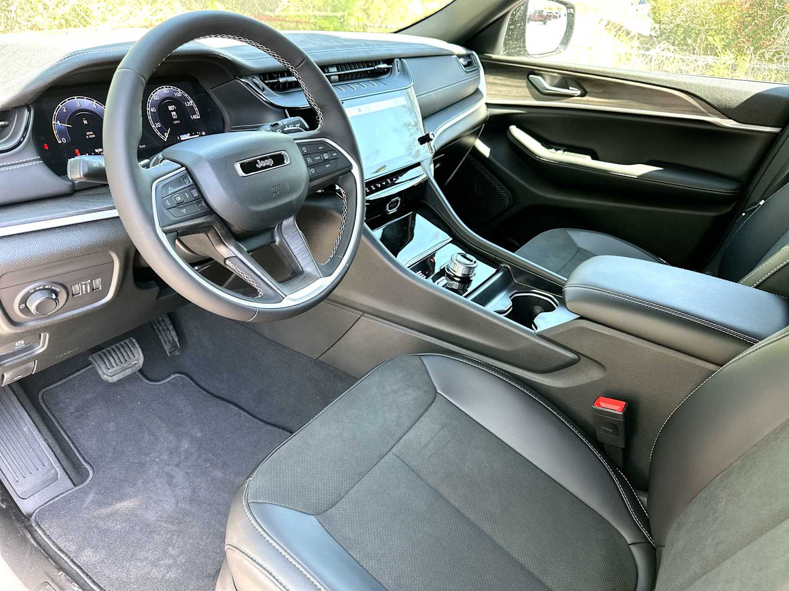 Thumbnail: 2026 Jeep Grand Cherokee - 18