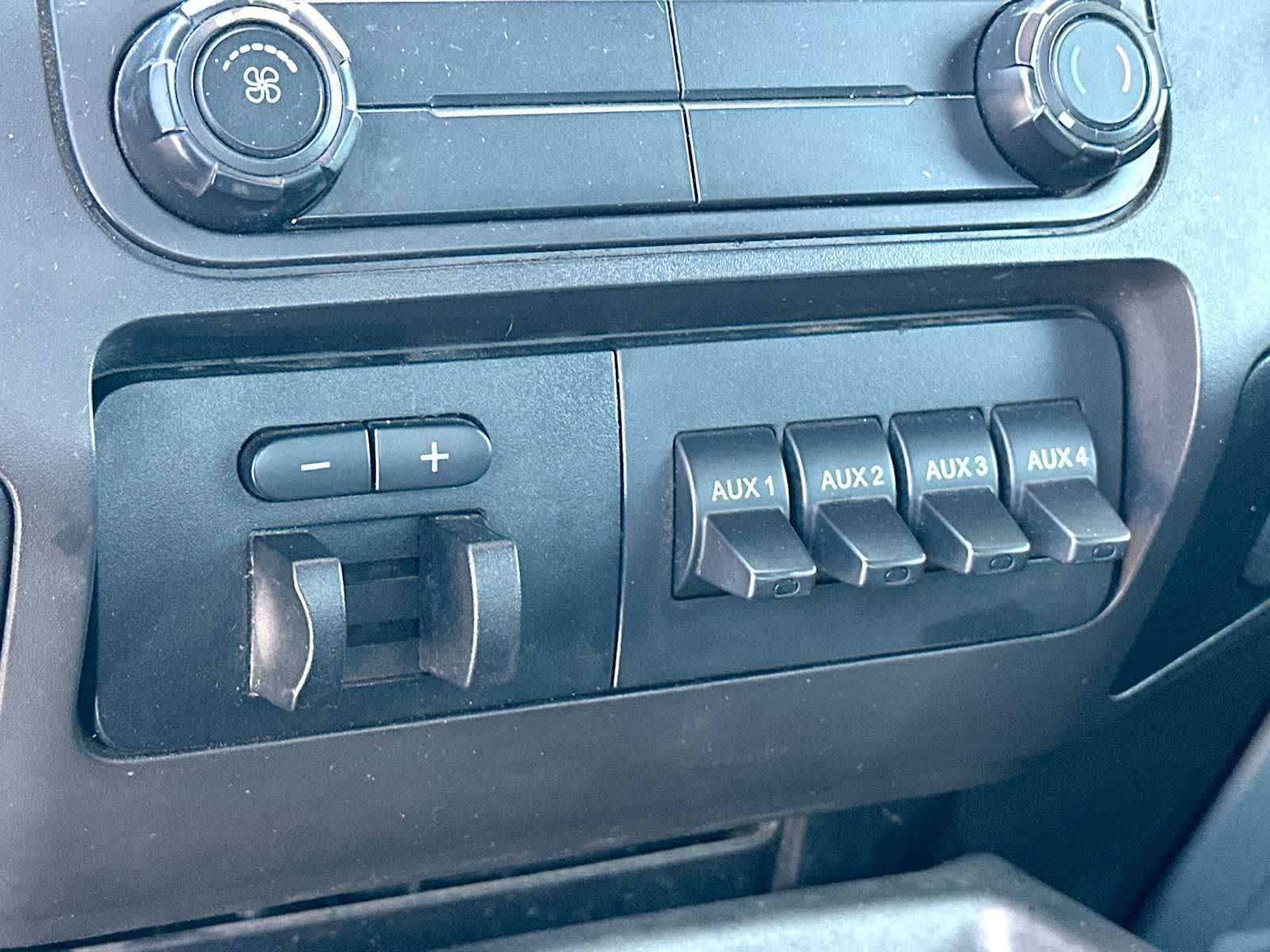 Thumbnail: 2015 Ford F-250 - 28