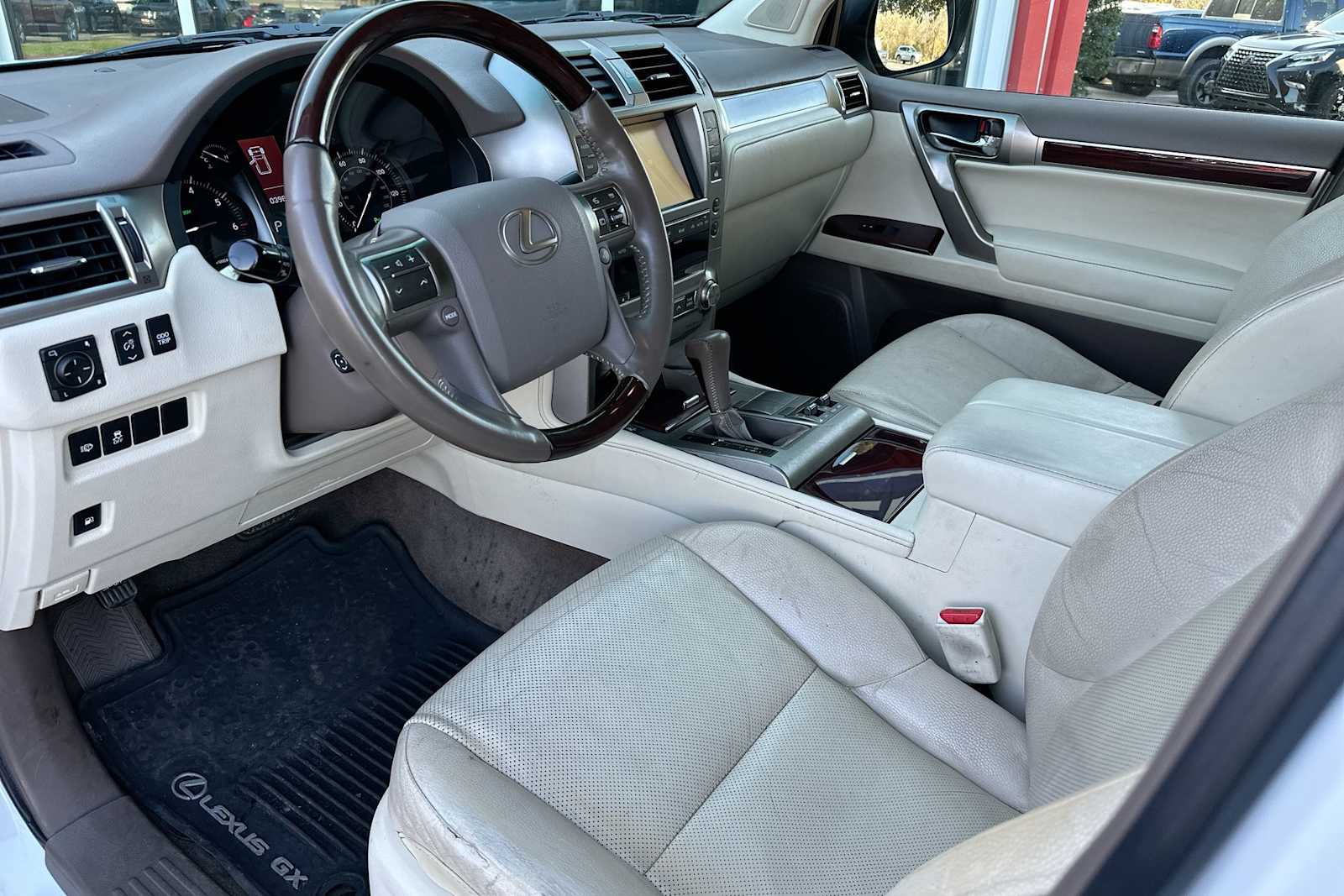 Thumbnail: 2019 Lexus GX - 18