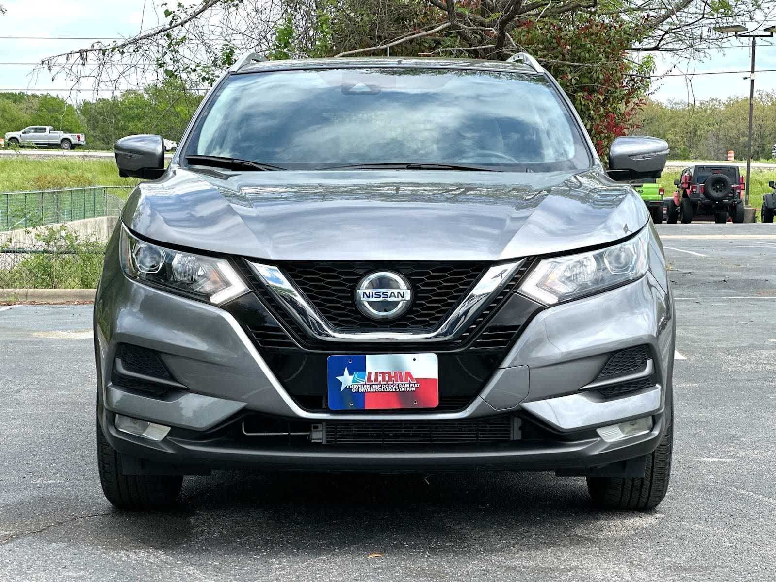 Thumbnail: 2022 Nissan Rogue Sport - 10