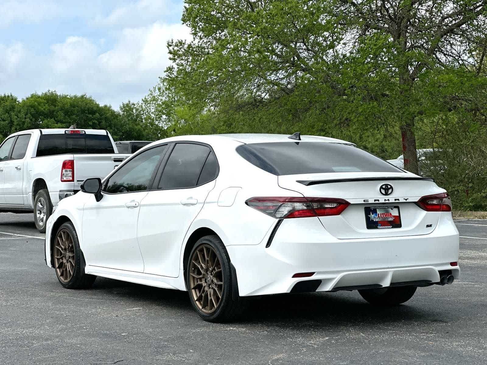 Thumbnail: 2023 Toyota Camry - 13