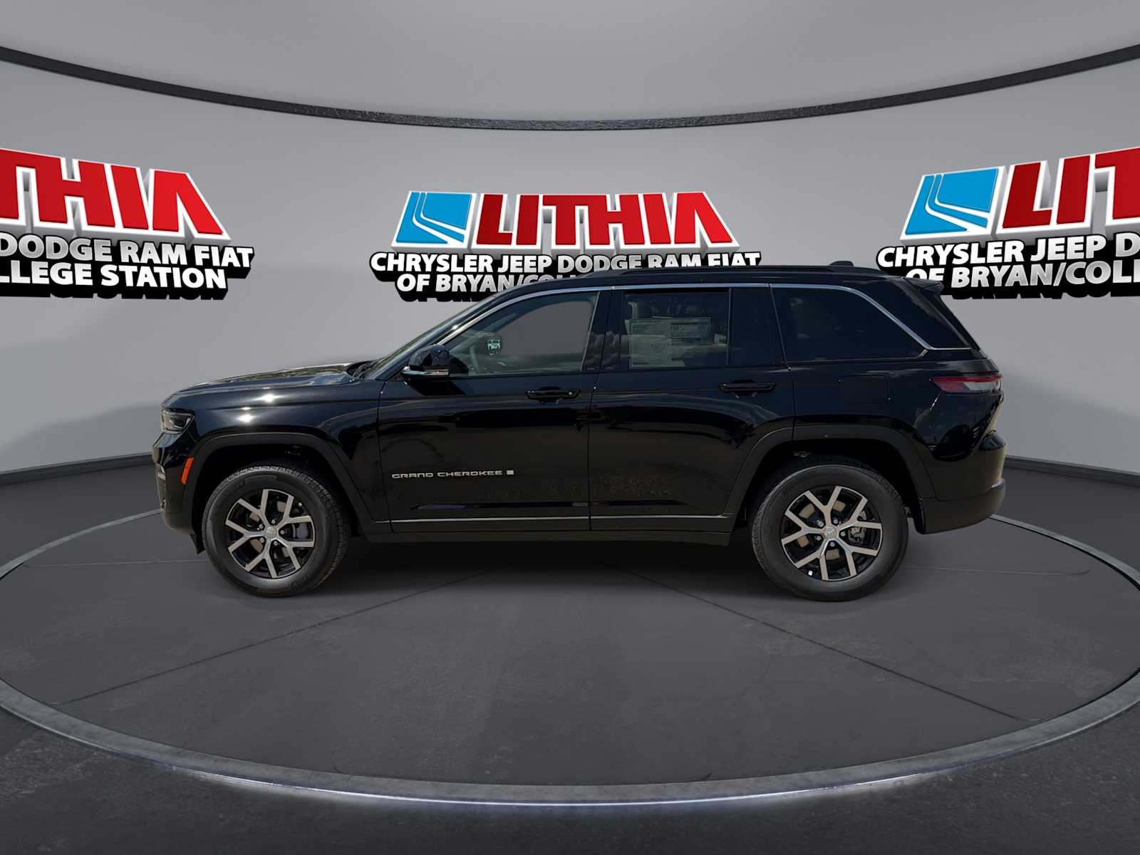 Thumbnail: 2025 Jeep Grand Cherokee - 5