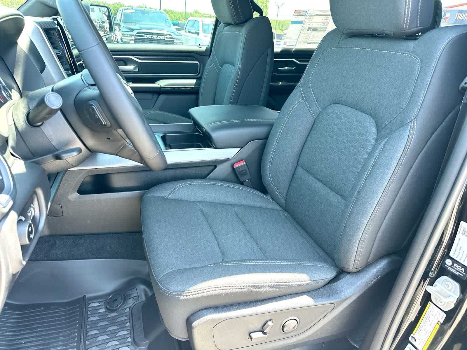 Thumbnail: 2026 RAM 1500 - 17