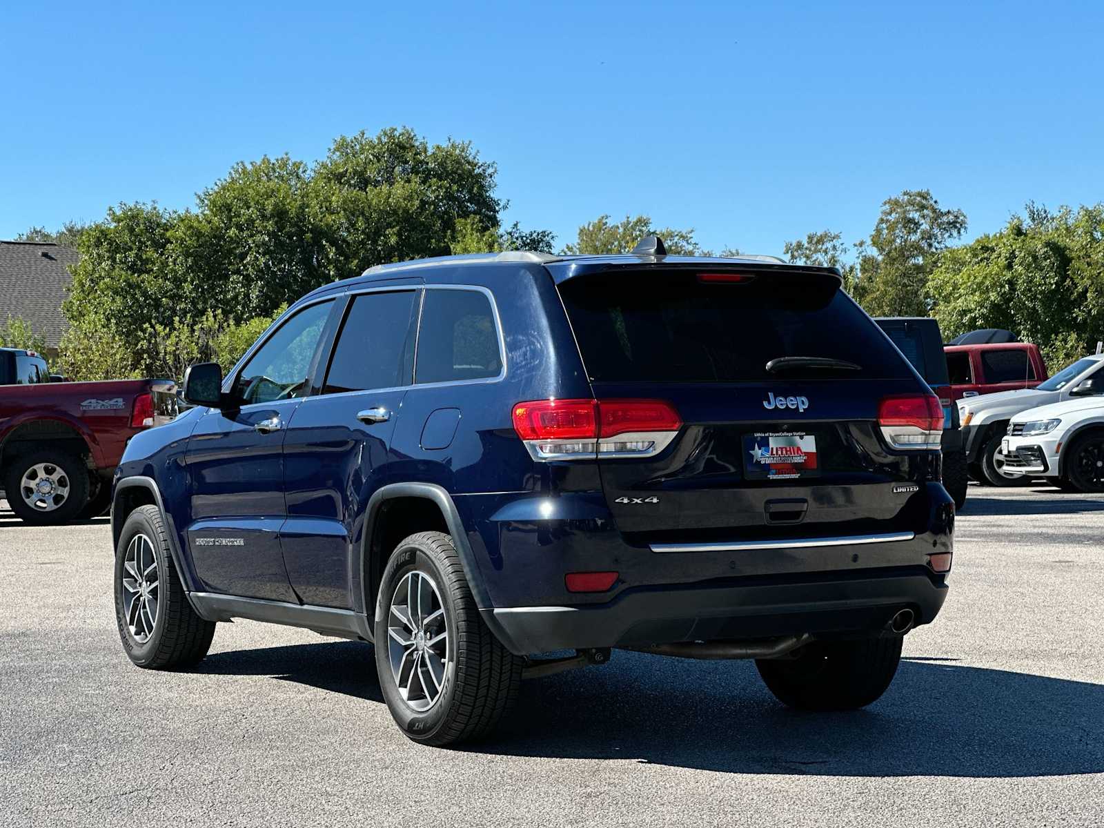 Thumbnail: 2018 Jeep Grand Cherokee - 13