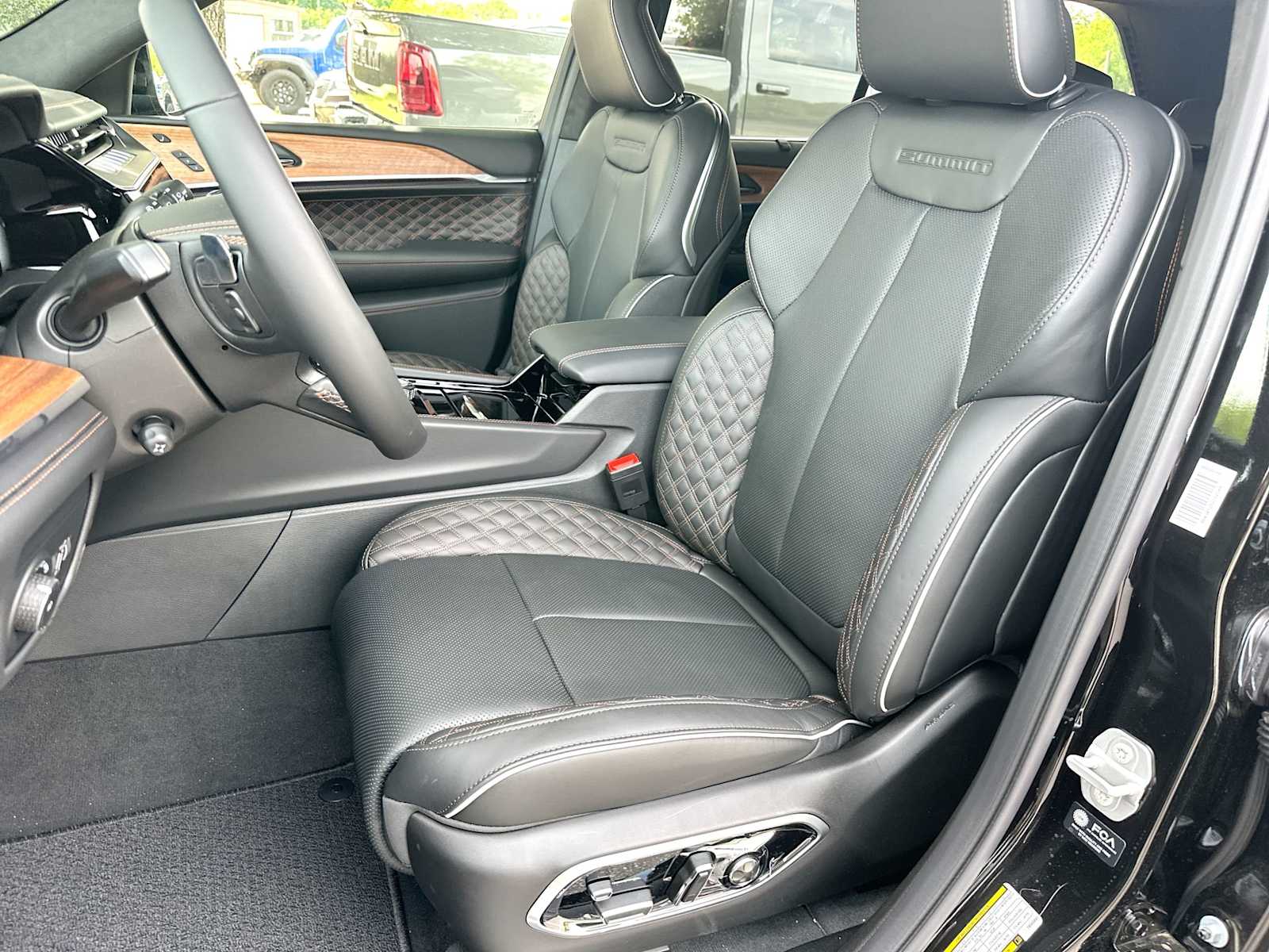 Thumbnail: 2026 Jeep Grand Cherokee - 17