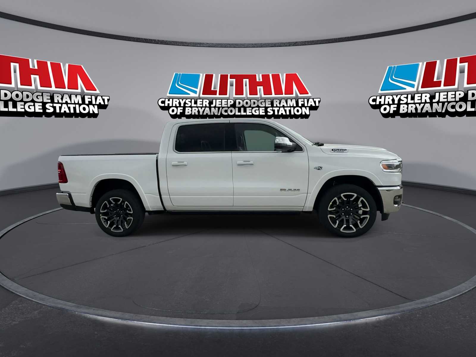 Thumbnail: 2026 RAM 1500 - 9