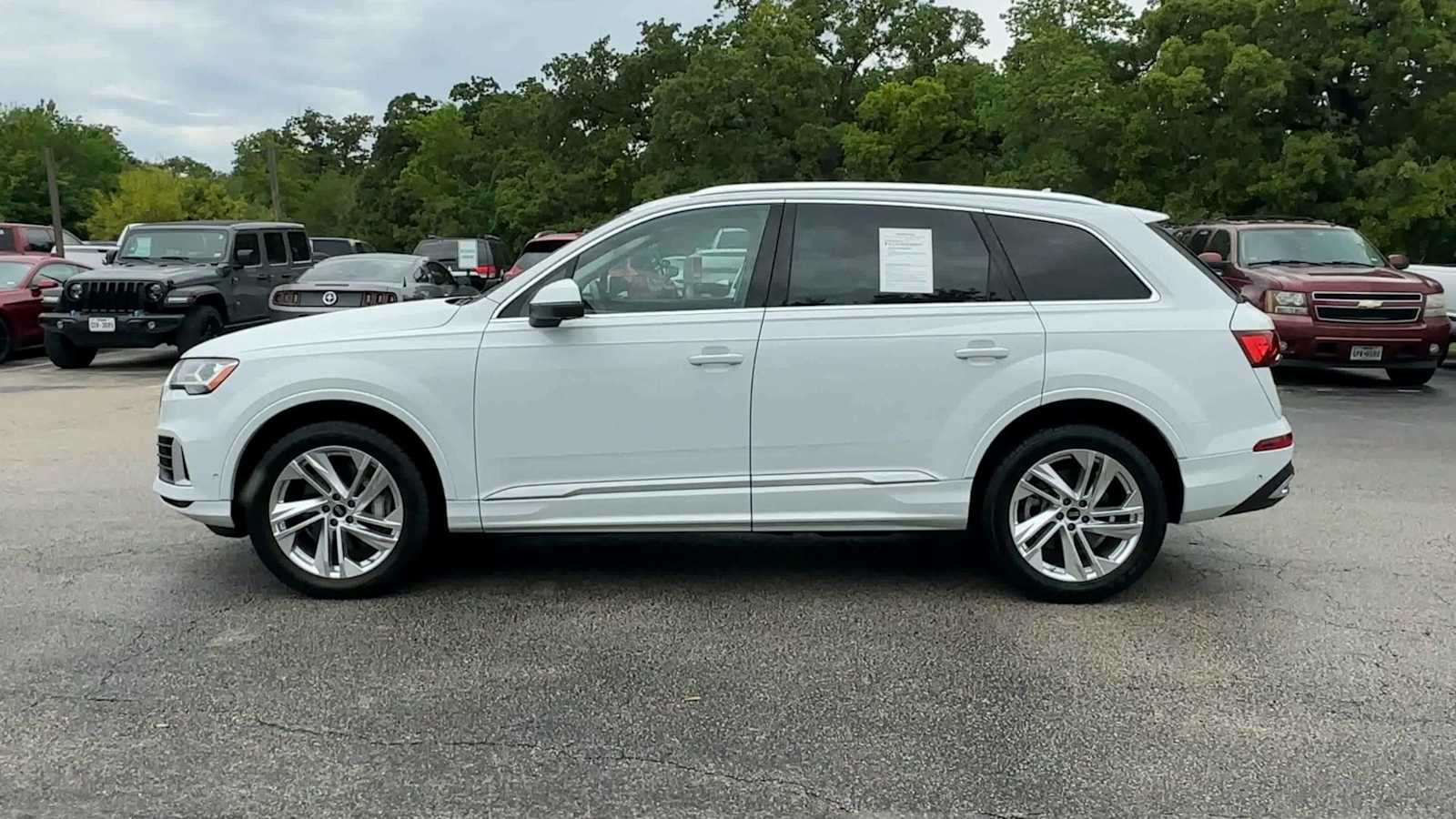 Thumbnail: 2023 Audi Q7 - 5