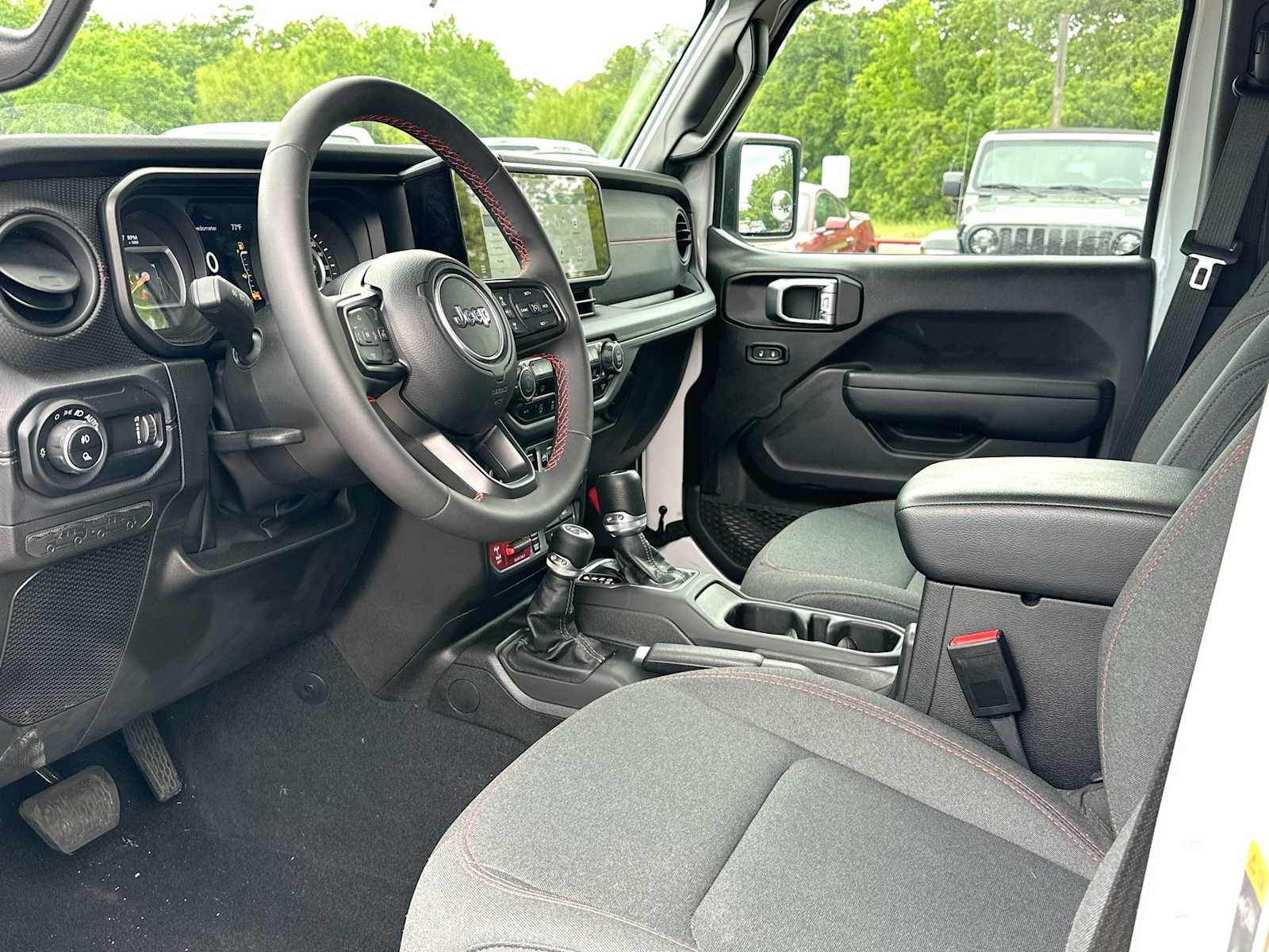 Thumbnail: 2024 Jeep Gladiator - 18