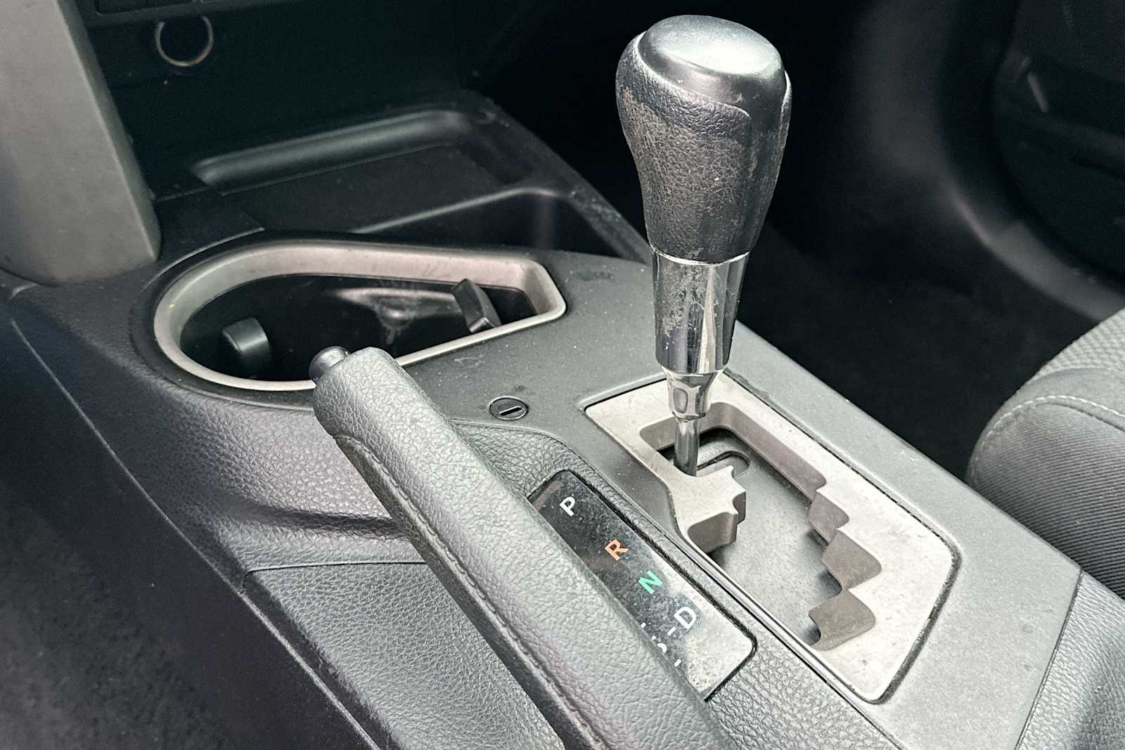 Thumbnail: 2018 Toyota RAV4 - 21