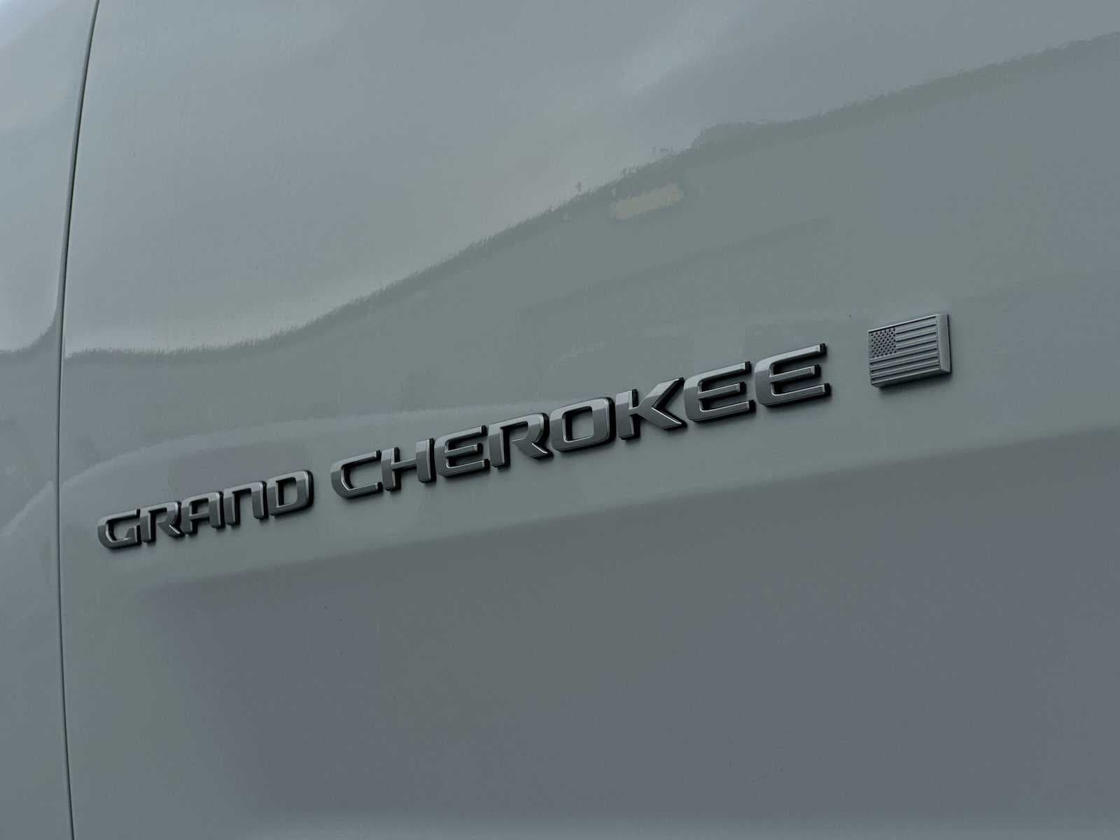 Thumbnail: 2025 Jeep Grand Cherokee - 15