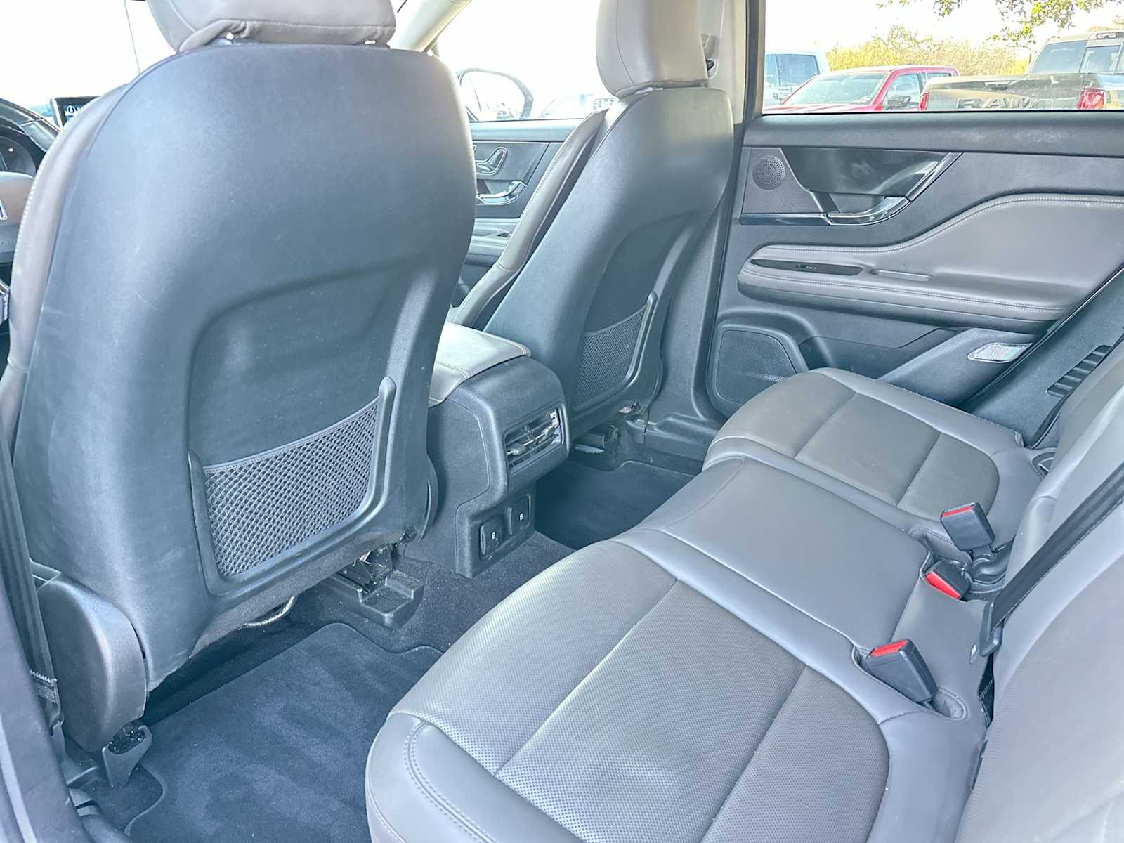 Thumbnail: 2023 Lincoln Corsair - 24