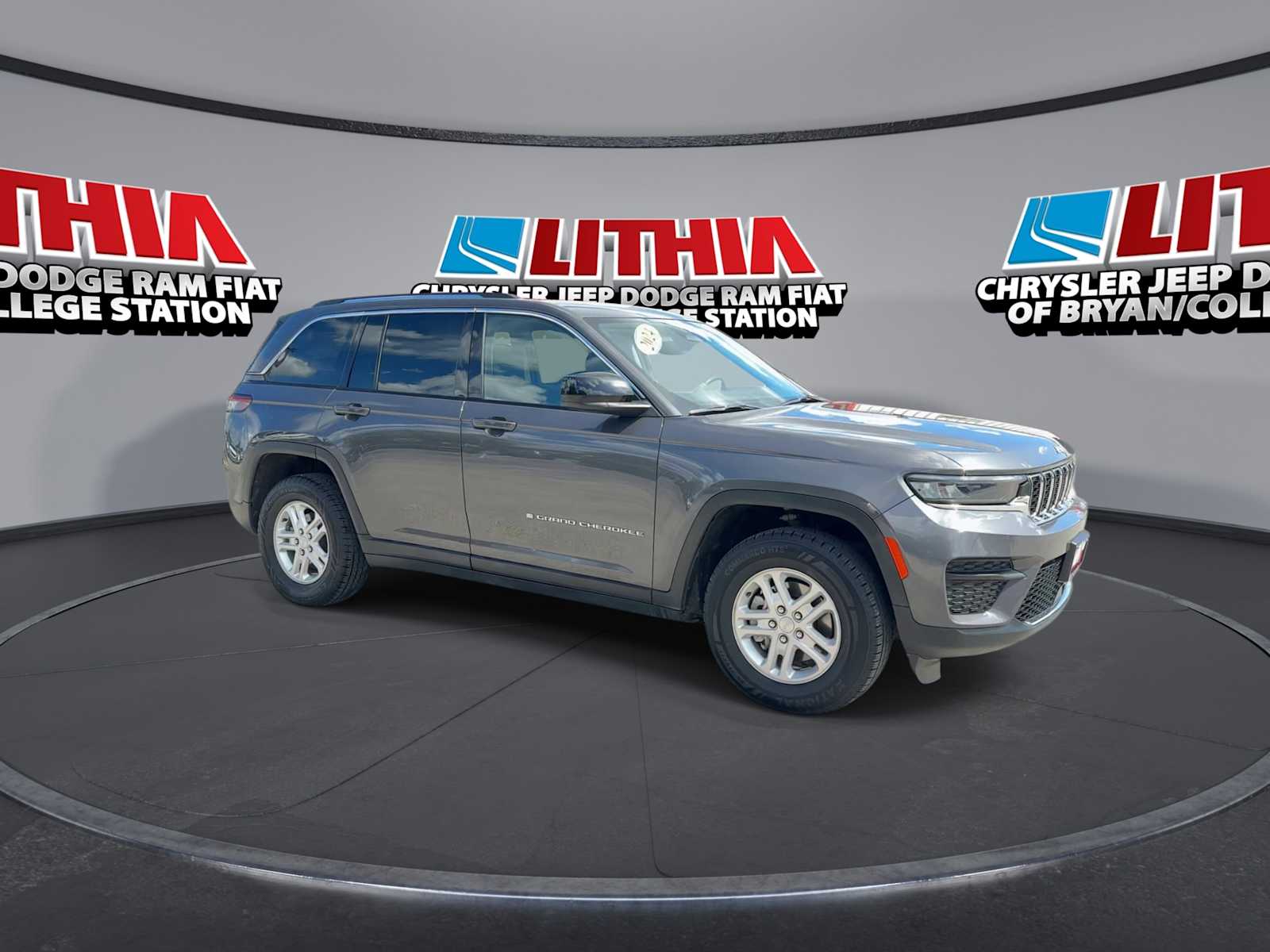 Thumbnail: 2024 Jeep Grand Cherokee - 9