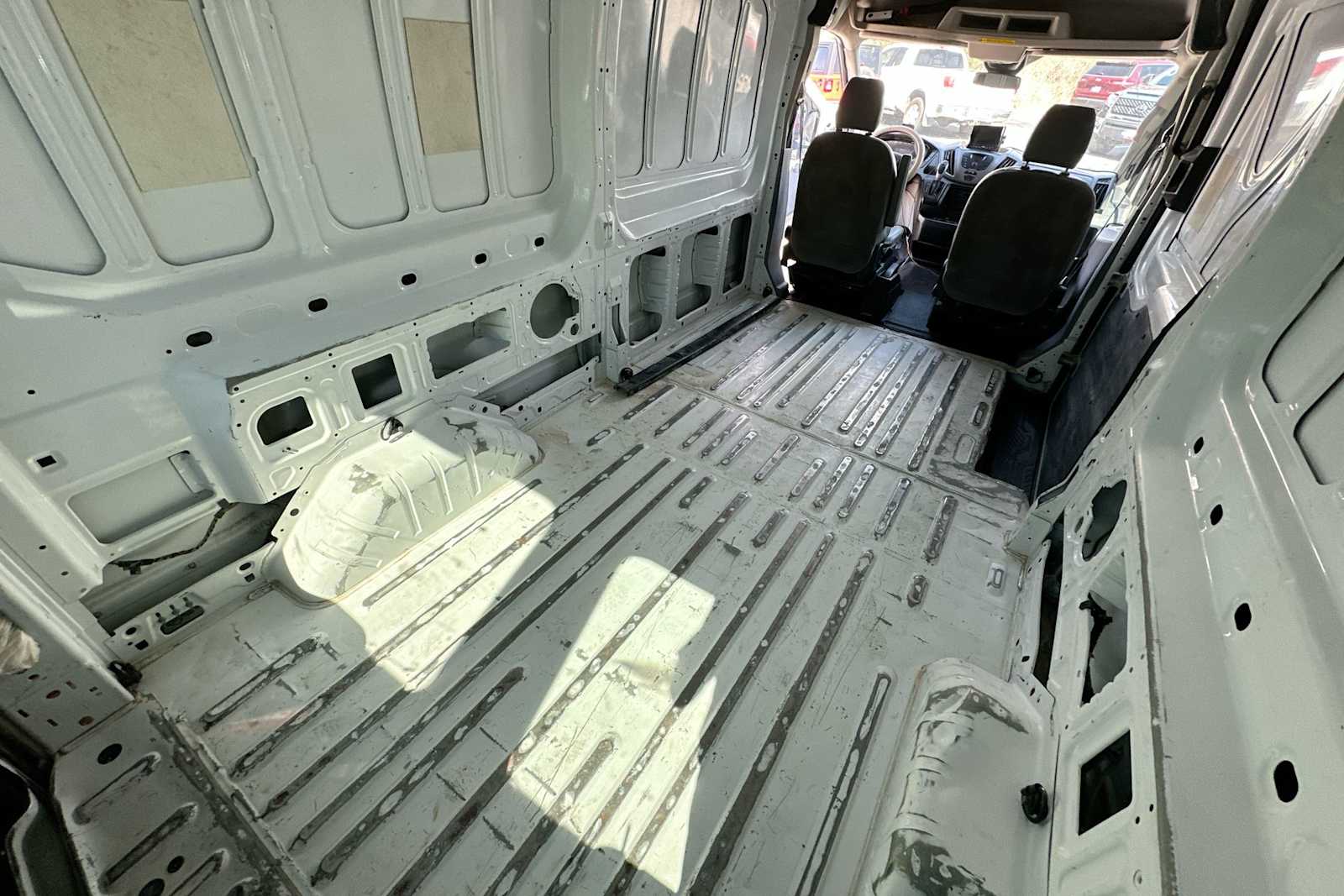 Thumbnail: 2016 Ford Transit Series - 28