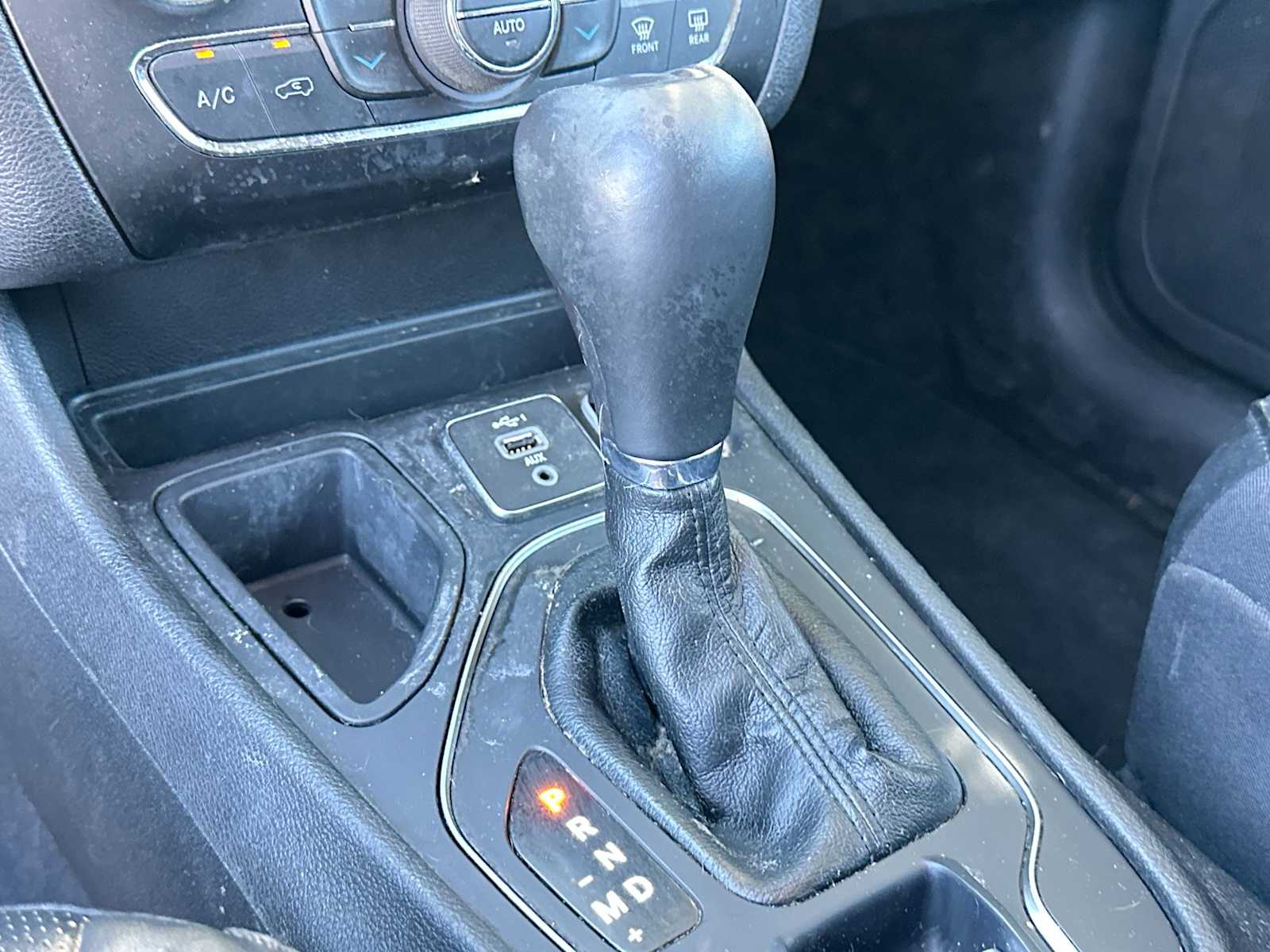 Thumbnail: 2021 Jeep Cherokee - 21