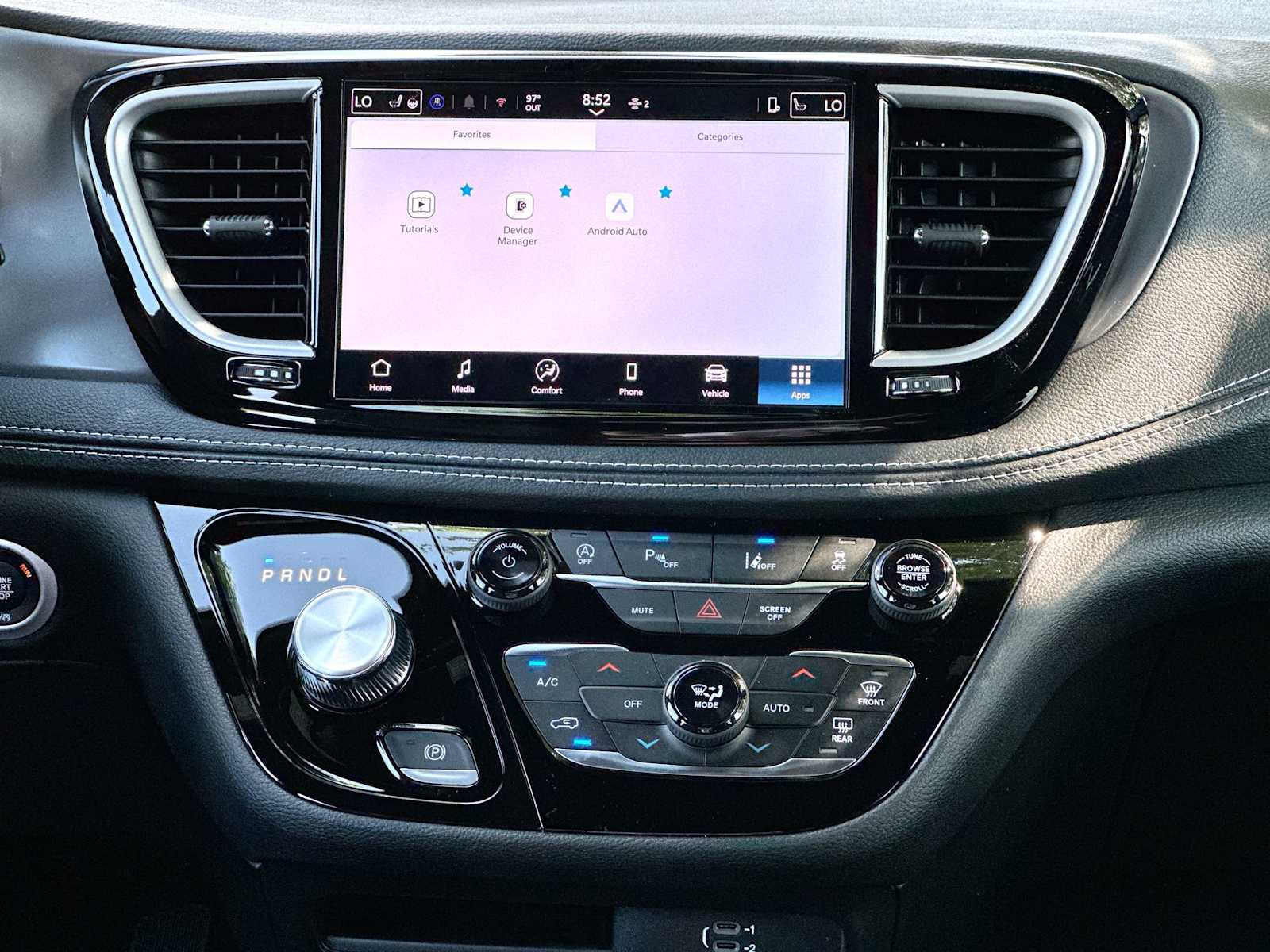 Thumbnail: 2026 Chrysler Pacifica - 26