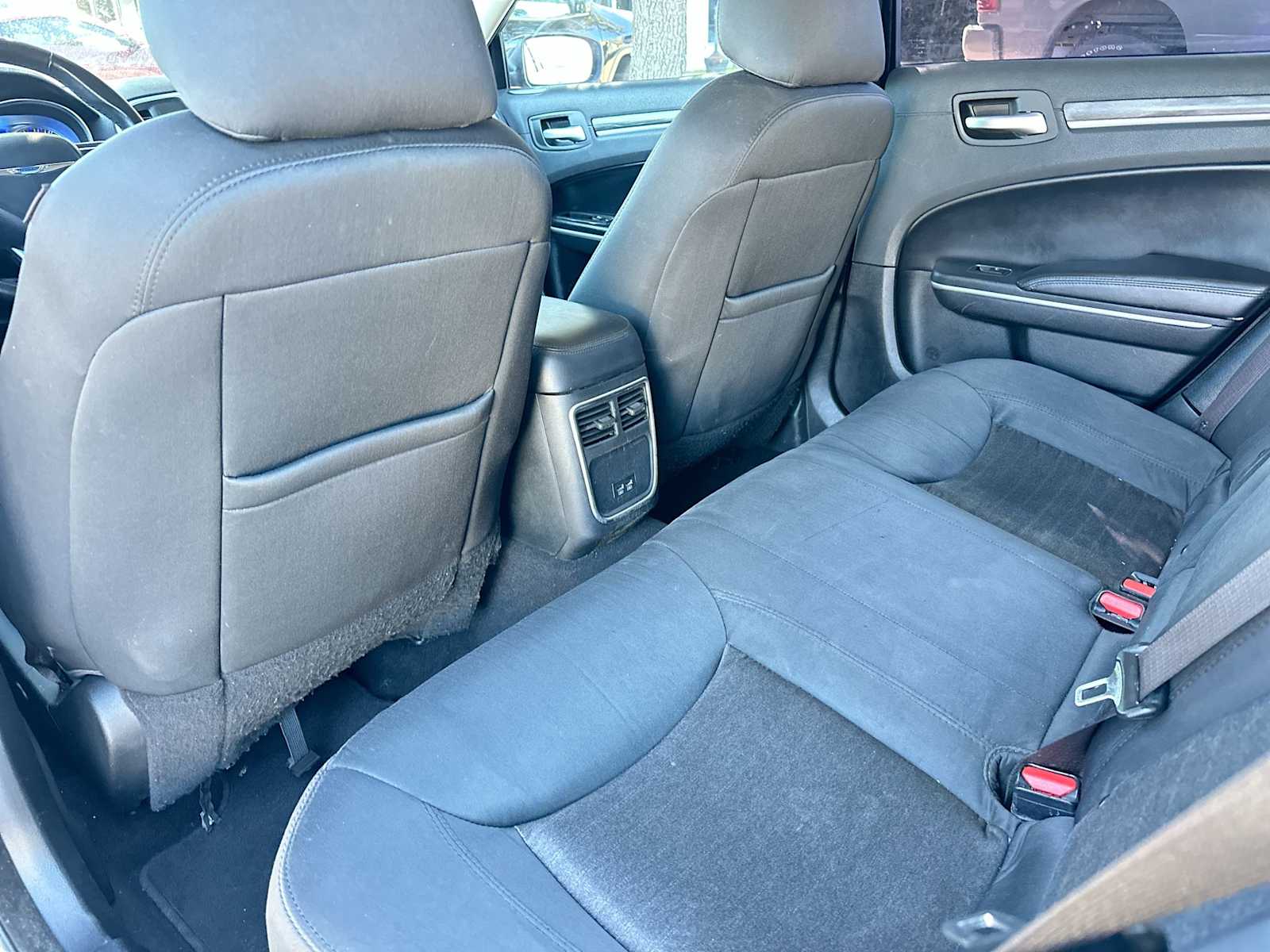 Thumbnail: 2020 Chrysler 300 - 24