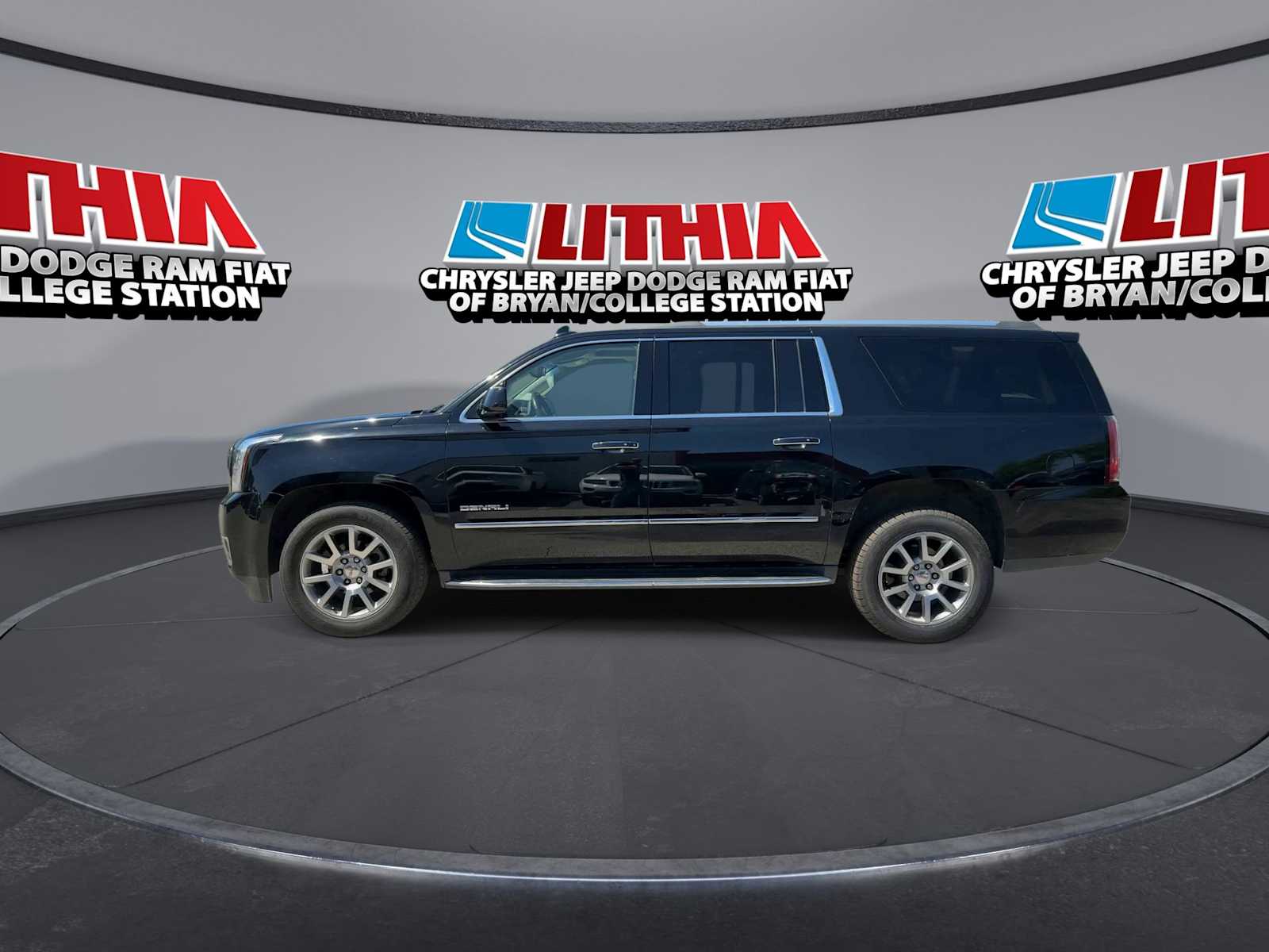 2018 GMC Yukon XL Denali 5