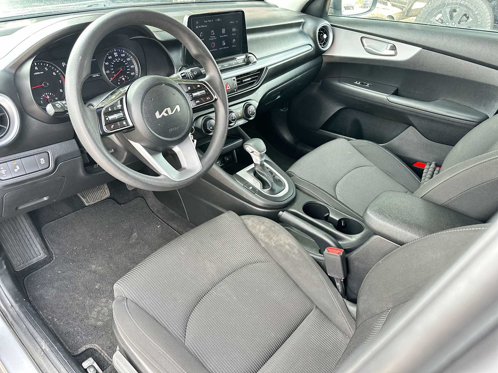 Thumbnail: 2024 Kia Forte - 18