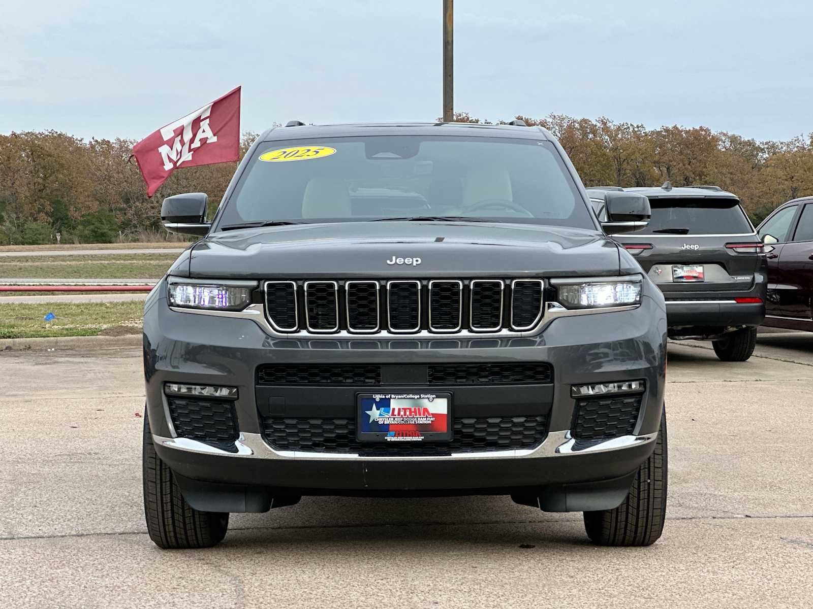 Thumbnail: 2025 Jeep Grand Cherokee - 10