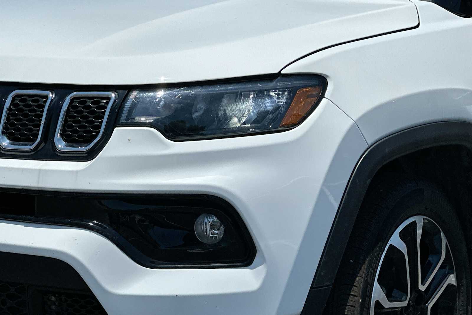 Thumbnail: 2023 Jeep Compass - 16