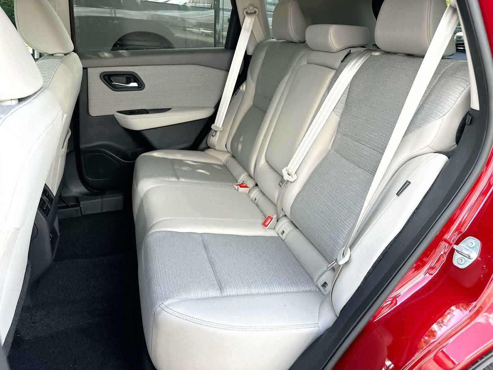 Thumbnail: 2023 Nissan Rogue - 23