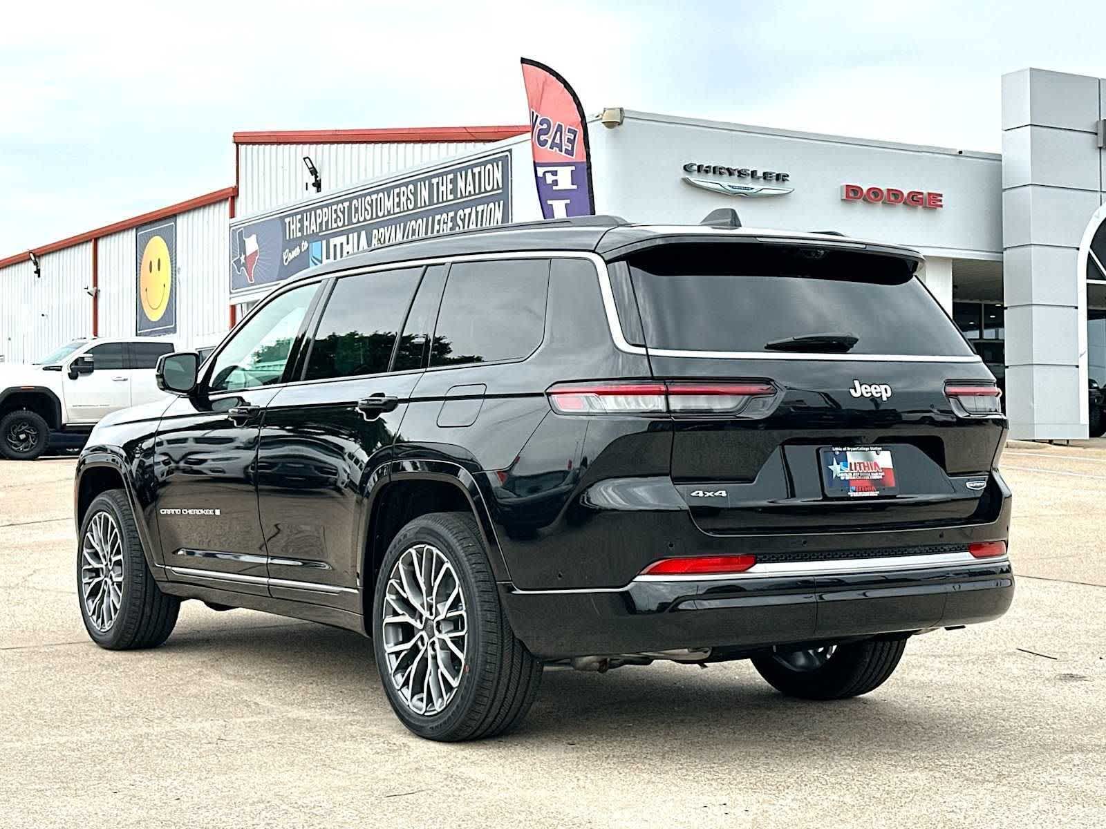 Thumbnail: 2026 Jeep Grand Cherokee - 13
