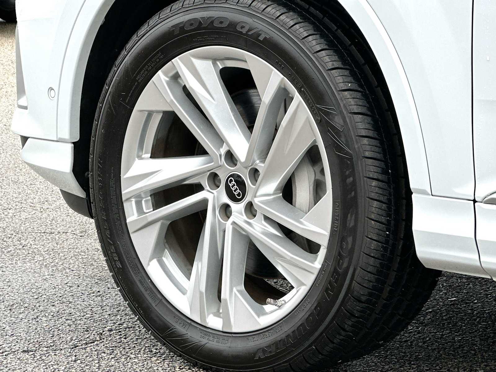 Thumbnail: 2023 Audi Q7 - 11