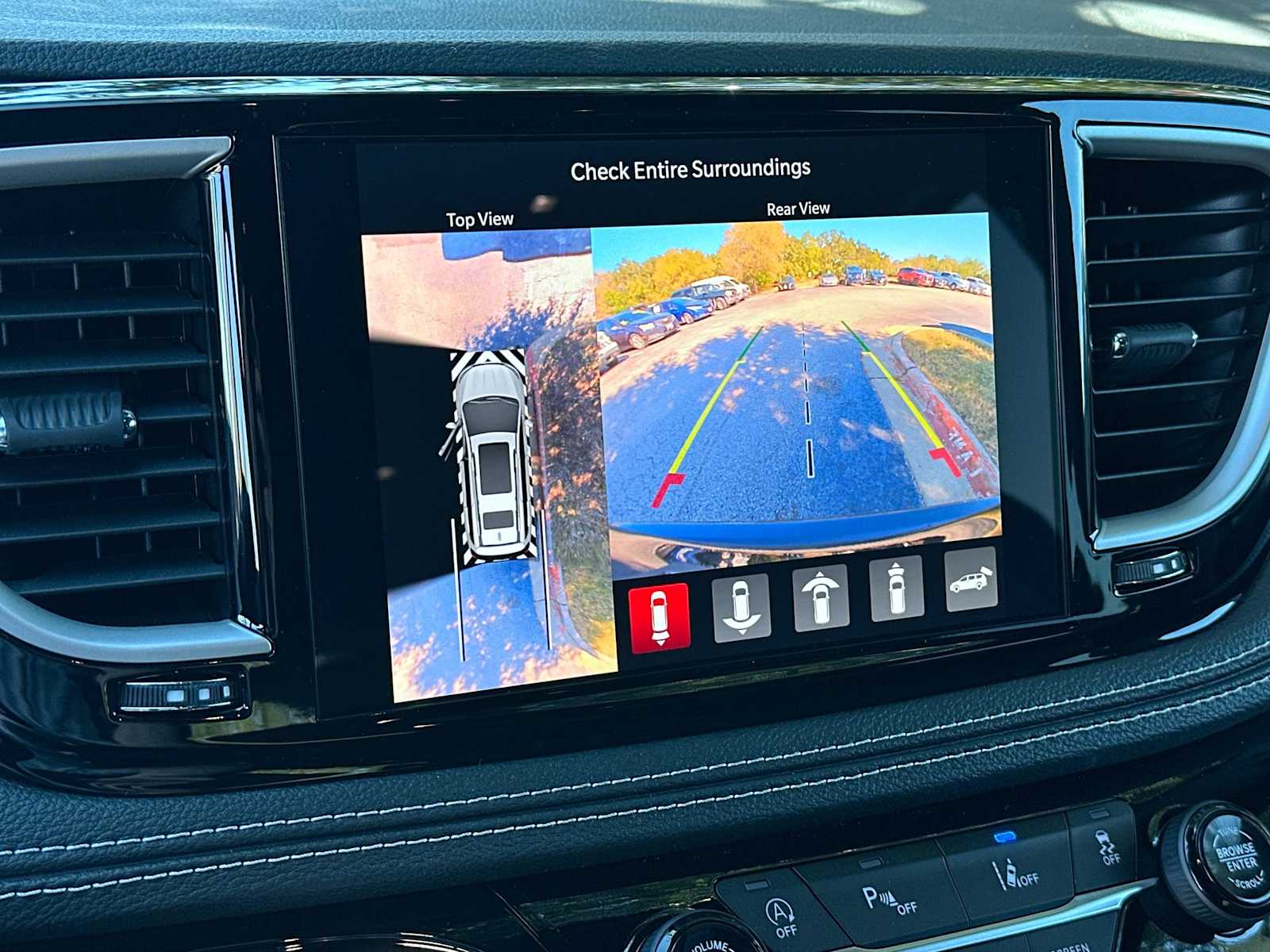 Thumbnail: 2026 Chrysler Pacifica - 20