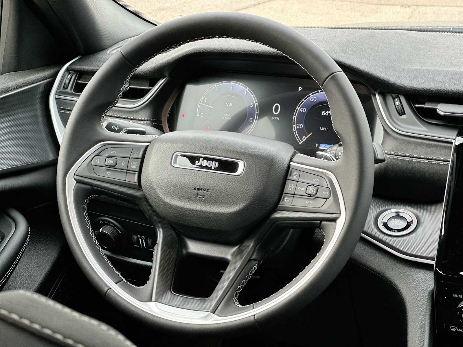 Thumbnail: 2025 Jeep Grand Cherokee - 27