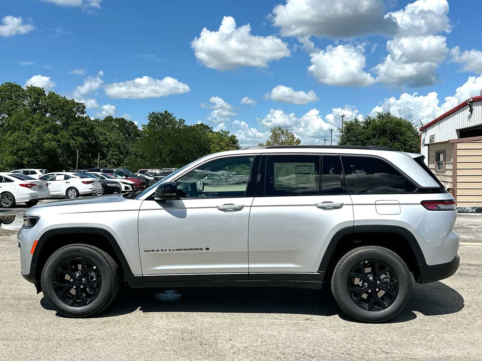 Thumbnail: 2026 Jeep Grand Cherokee - 12