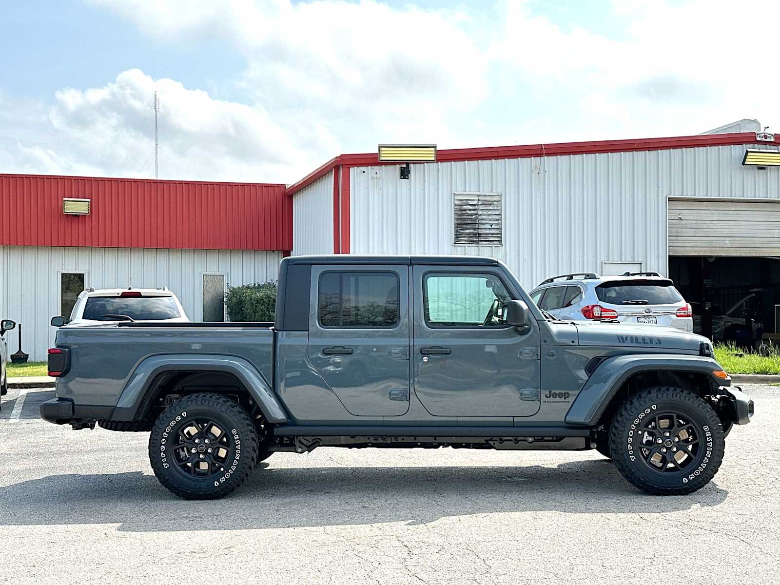 Thumbnail: 2026 Jeep Gladiator - 12