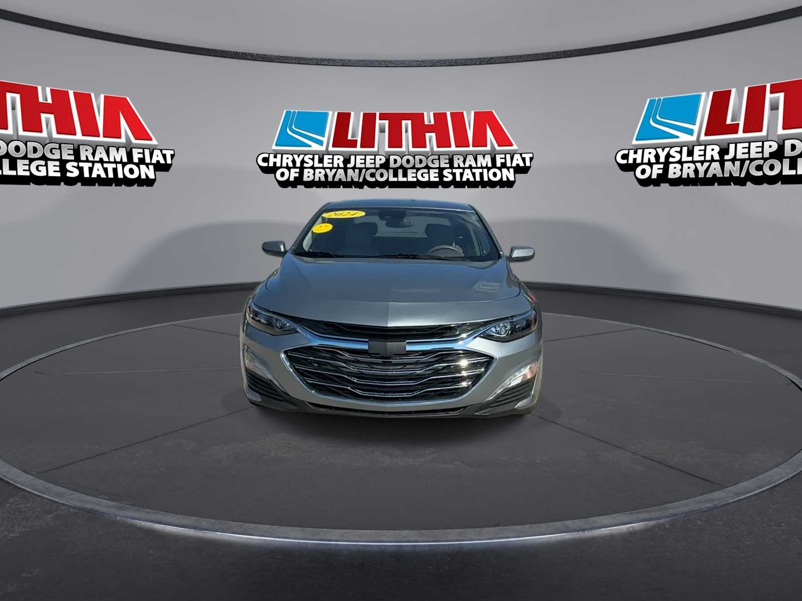 2024 Chevrolet Malibu 1LT photo 2