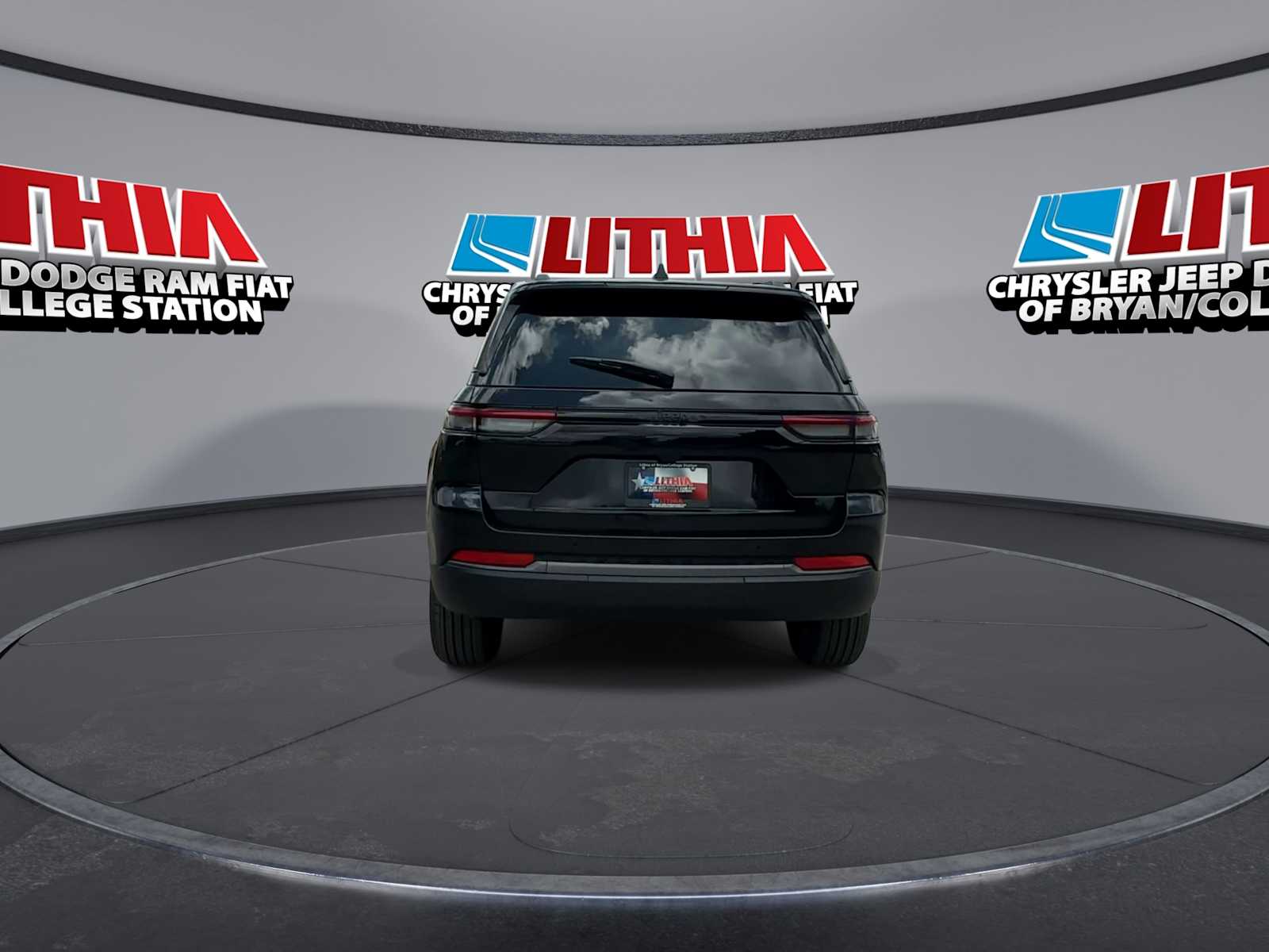 Thumbnail: 2026 Jeep Grand Cherokee - 7