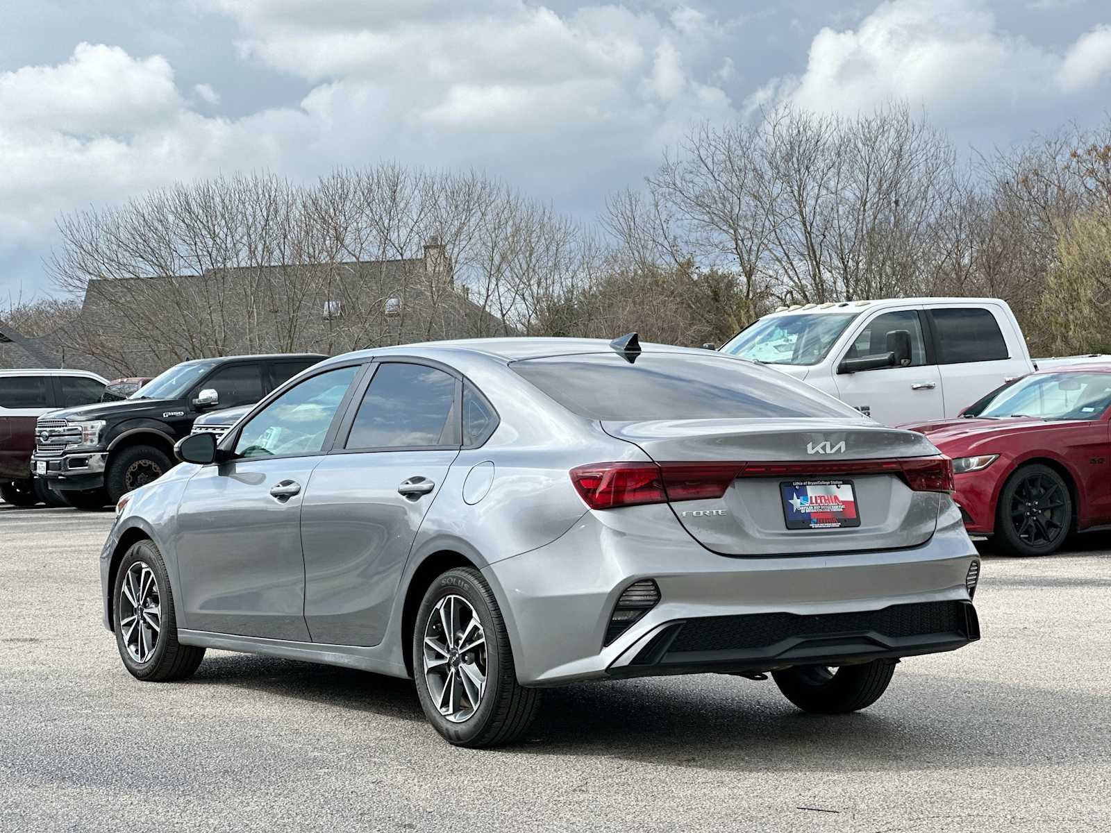 Thumbnail: 2024 Kia Forte - 13