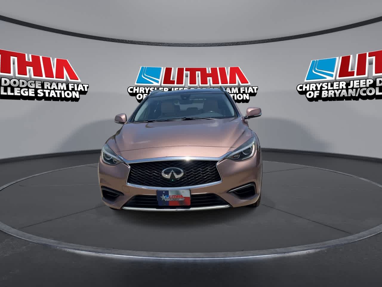 Thumbnail: 2019 INFINITI QX30 - 3